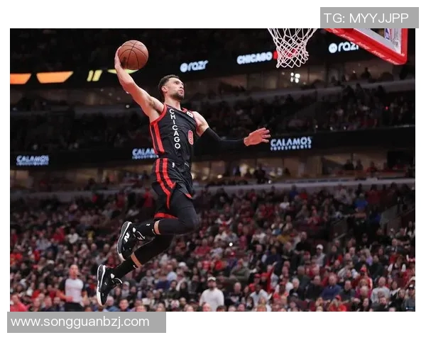 进攻状态出色!拉文首节仅出战7分钟 8中5&三分4中2轰下15分 进攻状态出色!拉文首节仅出战7分钟 8中5&三分4中2轰下15分