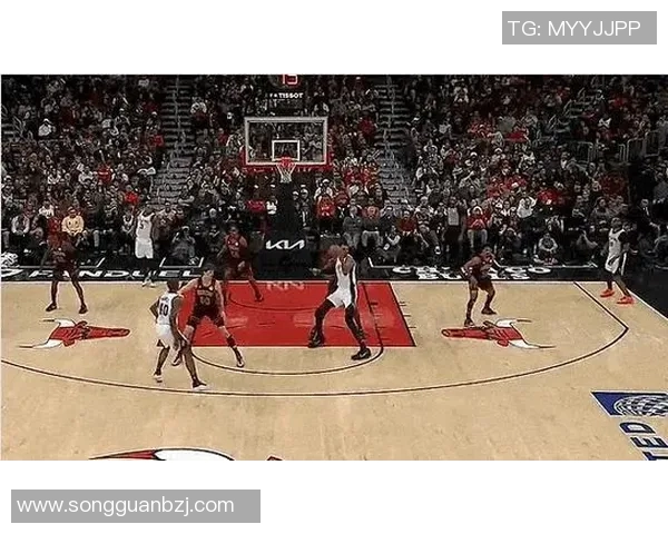 风卷残云!惠特摩尔一条龙直杀篮下 起飞隔扣杰伦·史密斯打2+1 风卷残云!惠特摩尔一条龙直杀篮下 起飞隔扣杰伦·史密斯打2+1